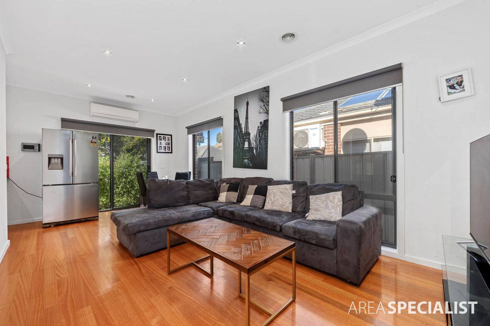 21/40 McCubbin Way, Caroline Springs VIC 3023 Domain