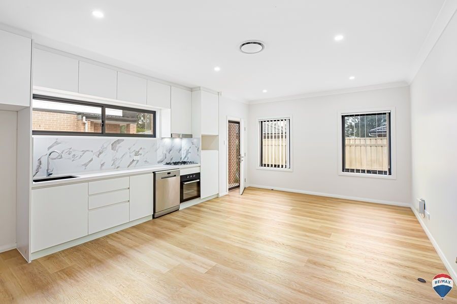 3 bedrooms Townhouse in 5/70 REID STREET WERRINGTON NSW, 2747