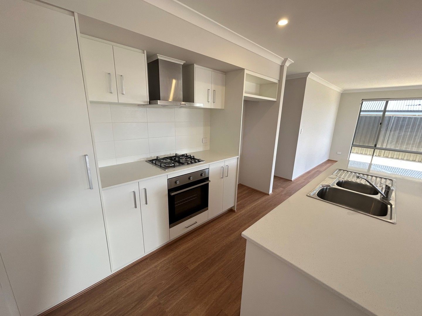 4 bedrooms House in 8 Coloration Road EGLINTON WA, 6034