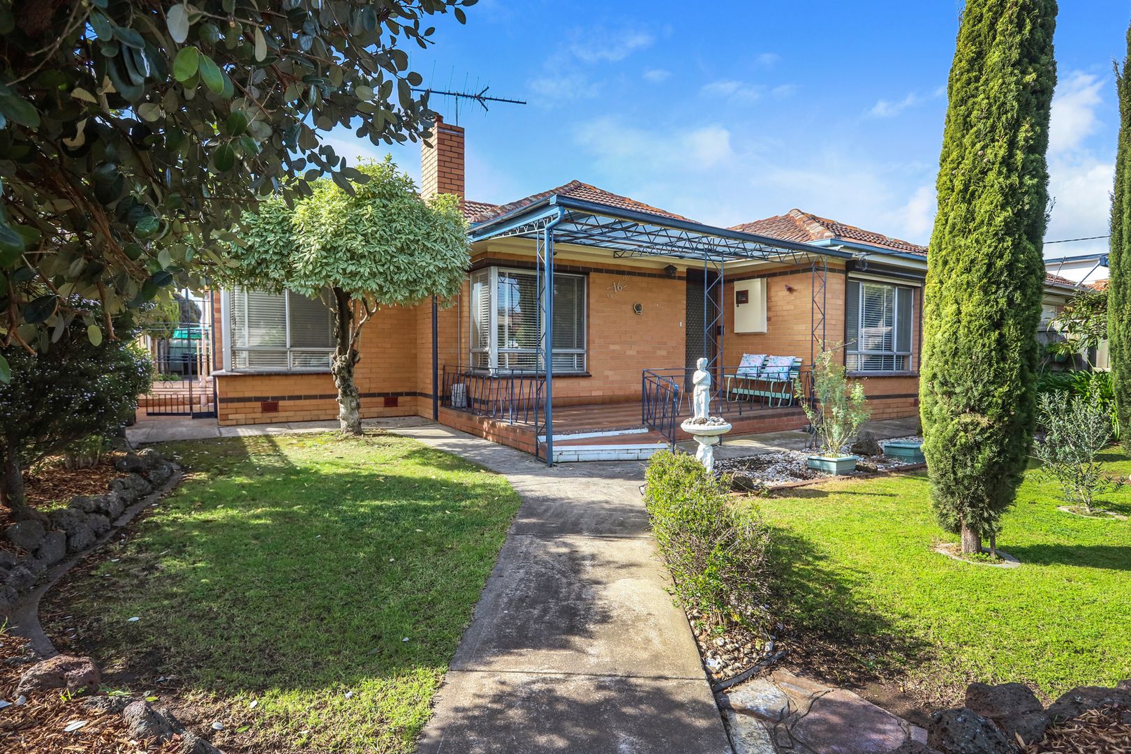 16 Furlong Road, Sunshine North VIC 3020, Image 2