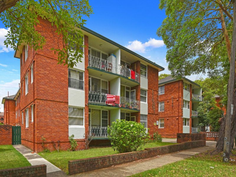 2 bedrooms Apartment / Unit / Flat in 4/34 Russell Street STRATHFIELD NSW, 2135