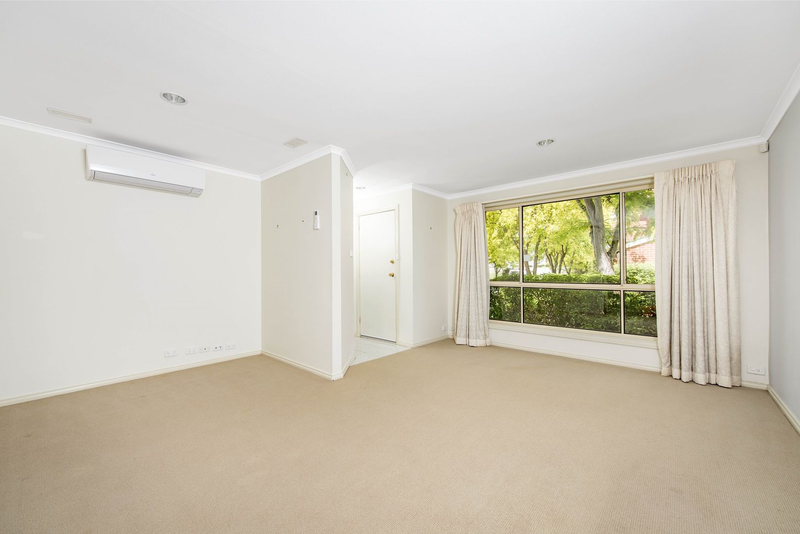 8/174 Clive Steele Avenue, Monash ACT 2904, Image 2