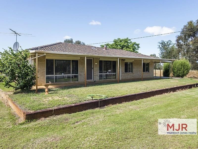 445 Abernethy Road, Oakford WA 6121