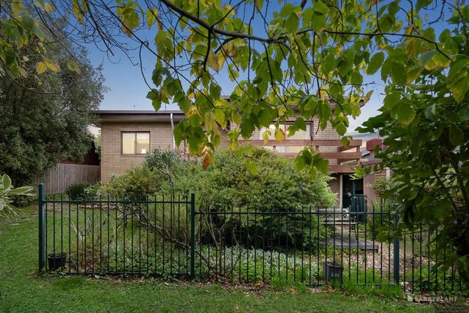 Picture of 20 Braeside Drive, DONCASTER VIC 3108