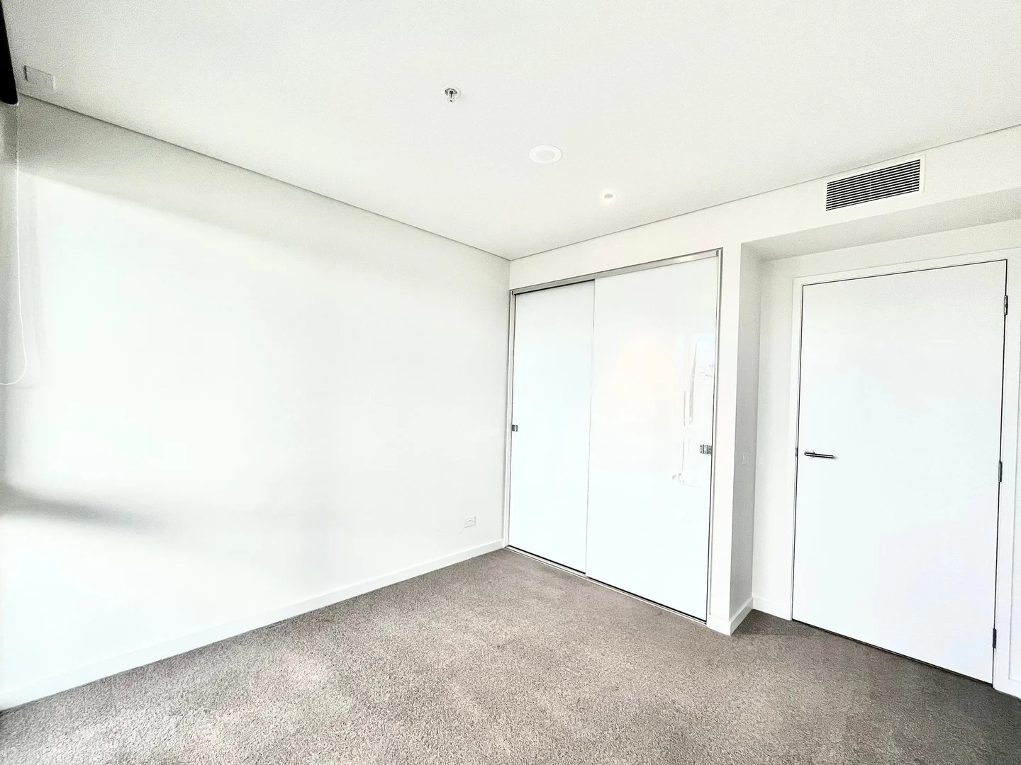 Additional image 12 of 2205/81 South Wharf Drive, Docklands VIC 3008