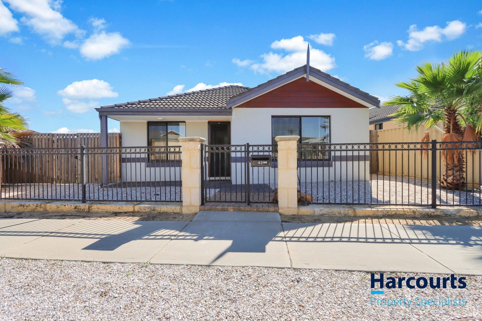 3 bedrooms House in 42 Costelloe Gardens BUTLER WA, 6036