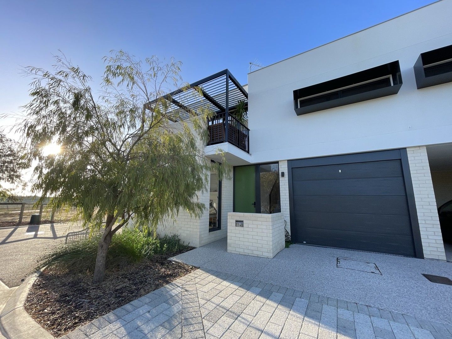 2 bedrooms Townhouse in 14 Silvergull Street NORTH COOGEE WA, 6163