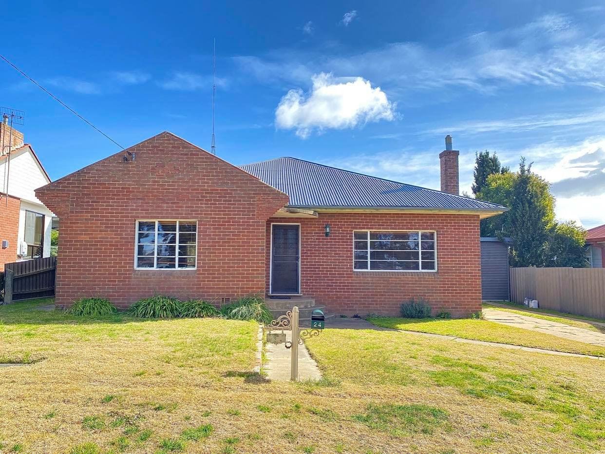 5 bedrooms House in 24 Coromandel Street GOULBURN NSW, 2580