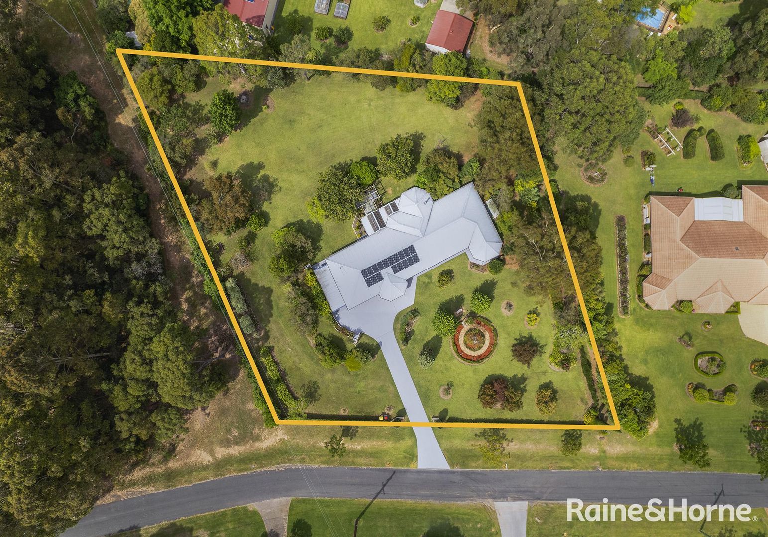 30 Tartarian Crescent, Bomaderry NSW 2541, Image 2