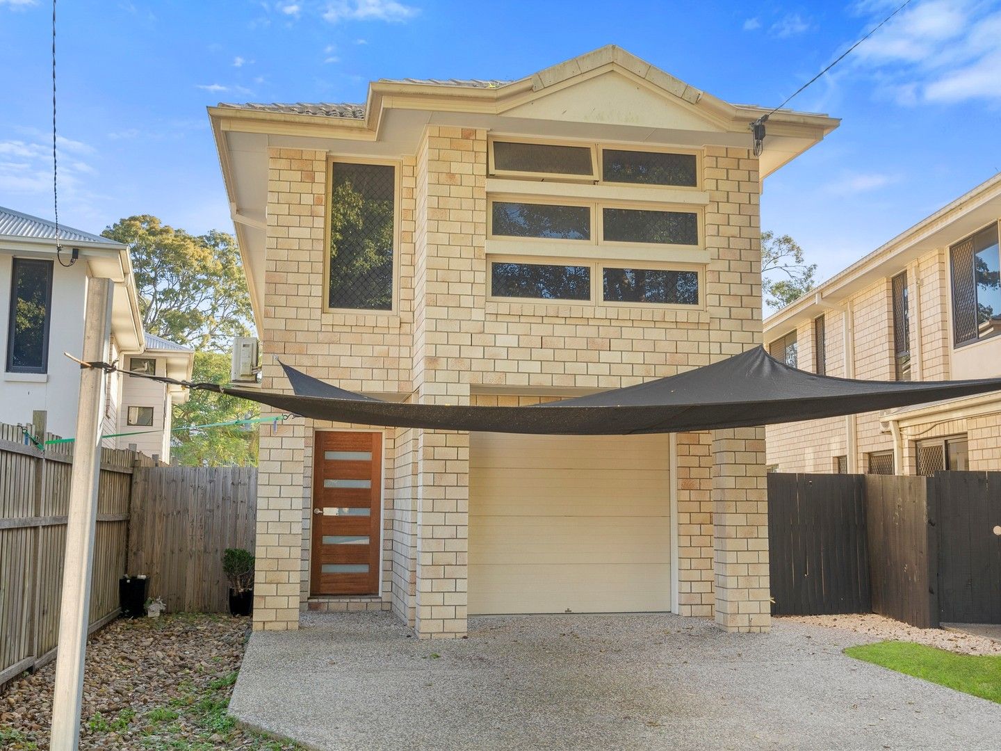 4 bedrooms House in  TENNYSON QLD, 4105