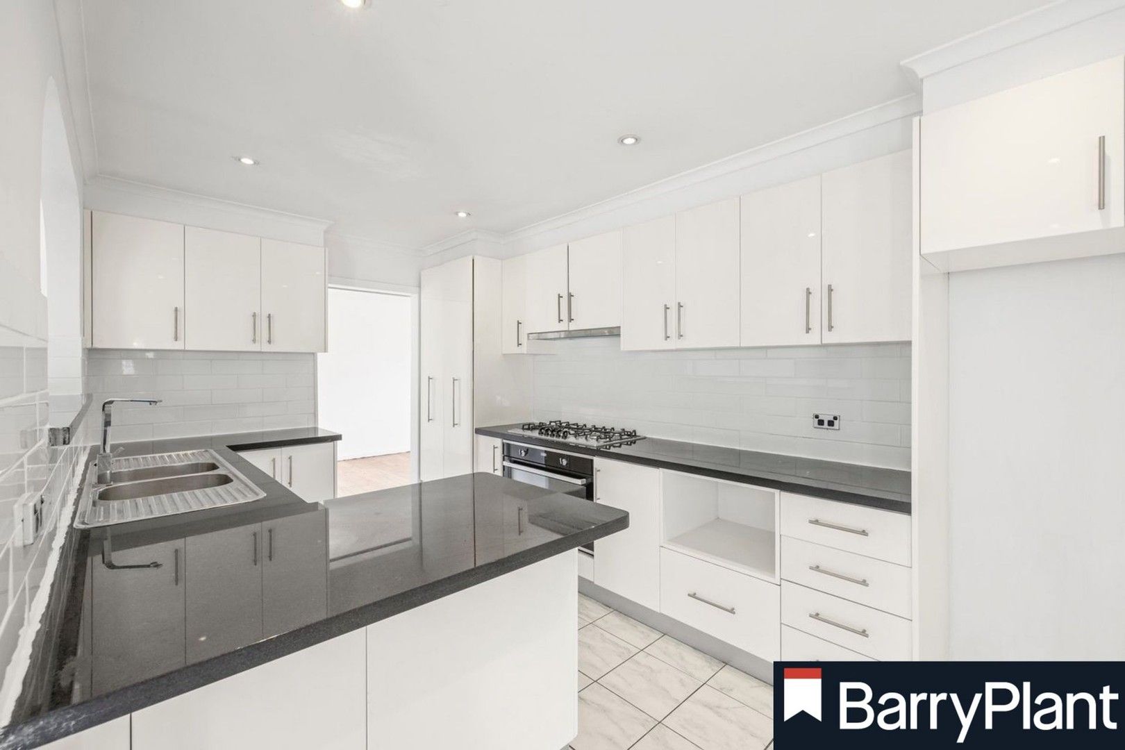 4 bedrooms House in 1 Norfolk Circuit DONCASTER VIC, 3108