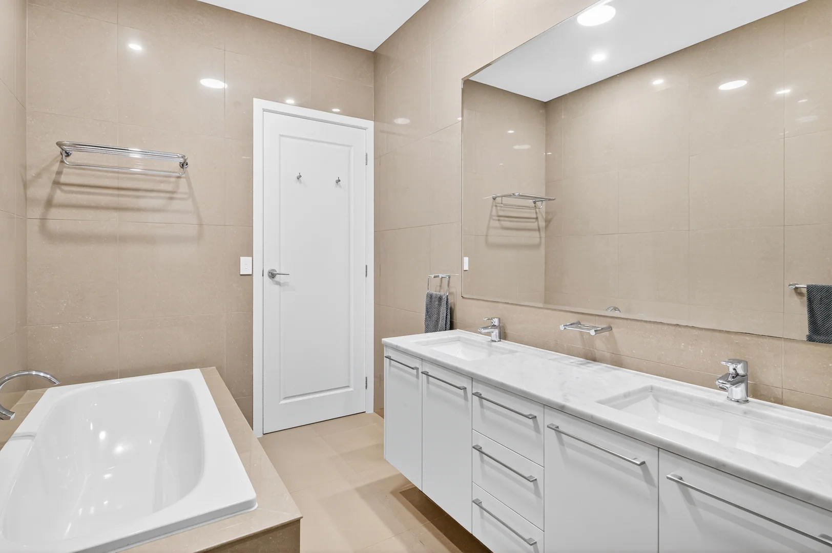 Additional image 20 of 2019 The Circle, Sanctuary Cove QLD 4212