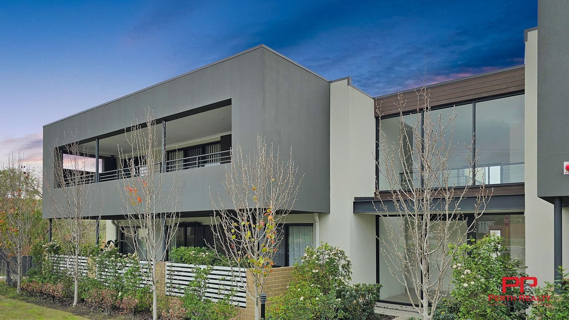 2 bedrooms Apartment / Unit / Flat in 2/1 Fogerthorpe Crescent MAYLANDS WA, 6051