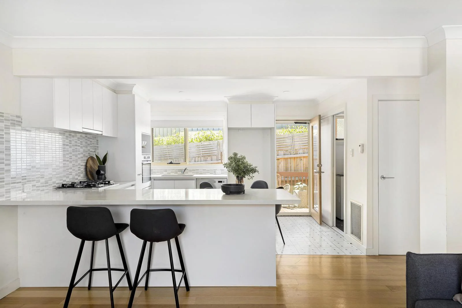 Additional image 3 of 10/23 Wilfred Road, Ivanhoe East VIC 3079