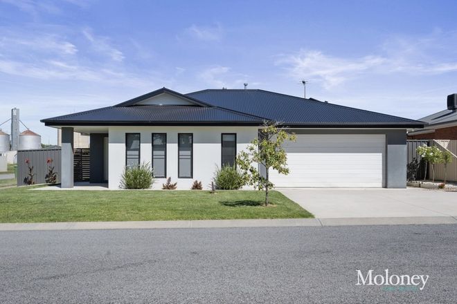 Picture of 1 Redgum Place, RUTHERGLEN VIC 3685