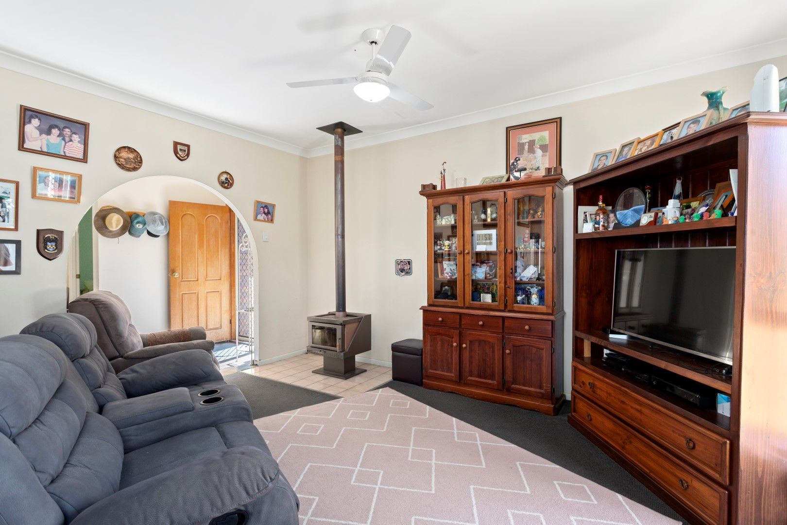 40 Flame Tree Court Walloon QLD 4306 Domain