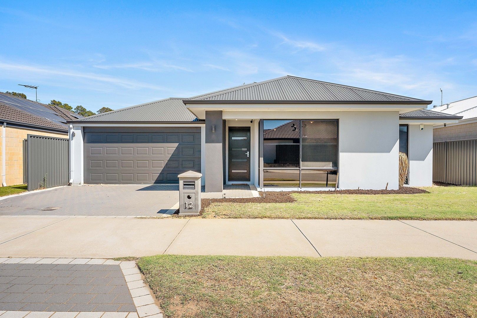 12 Nesbit Drive, Haynes WA 6112, Image 2