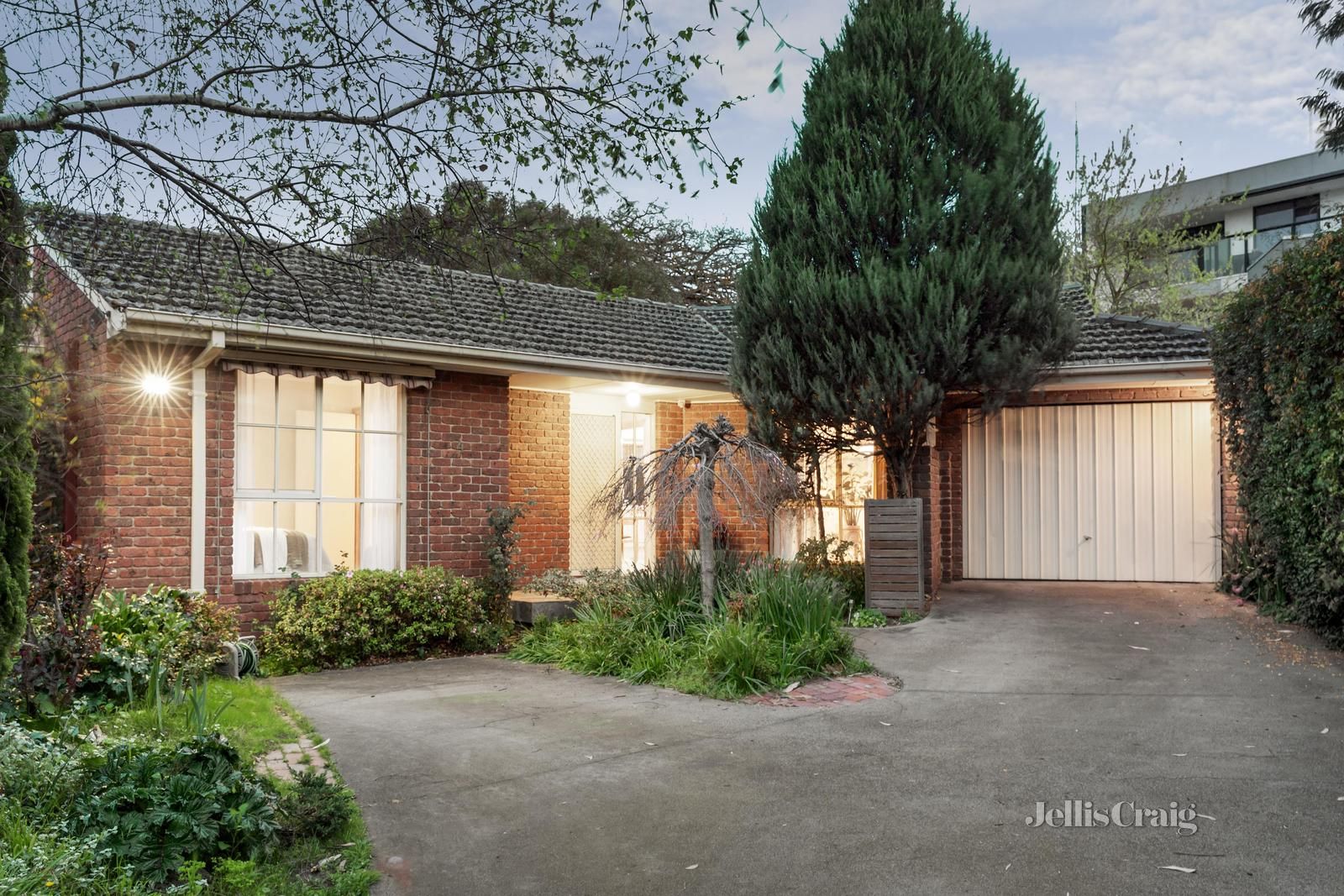 4/3 Windsor Crescent, Surrey Hills VIC 3127, Image 0