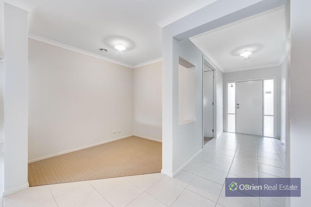 51 Charlbury Crescent, Cranbourne VIC 3977, Image 1