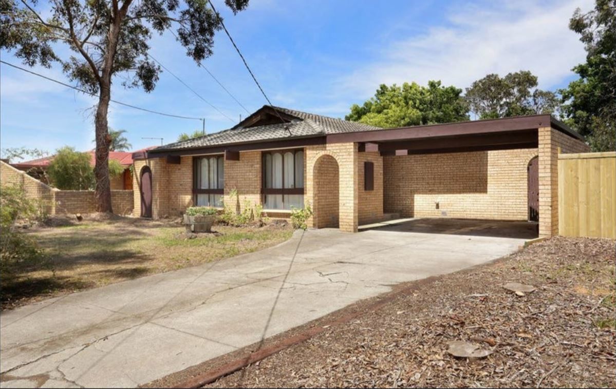 4 bedrooms House in 121 Capital Avenue GLEN WAVERLEY VIC, 3150