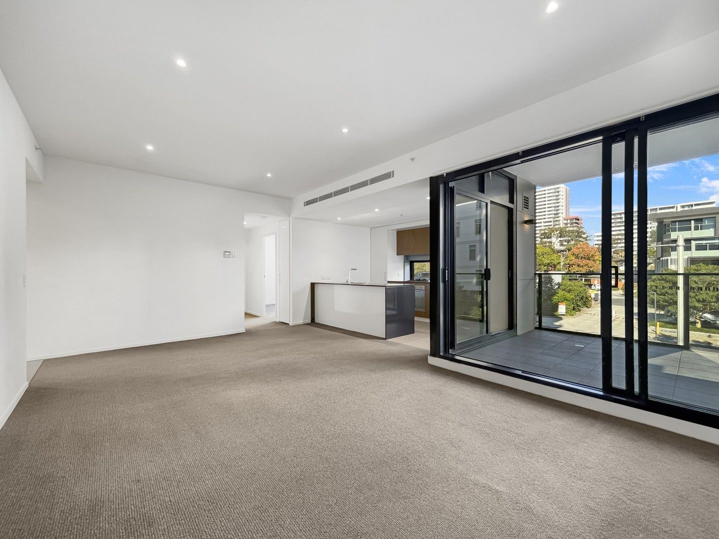 2 bedrooms Apartment / Unit / Flat in C102/6 Saunders Close MACQUARIE PARK NSW, 2113