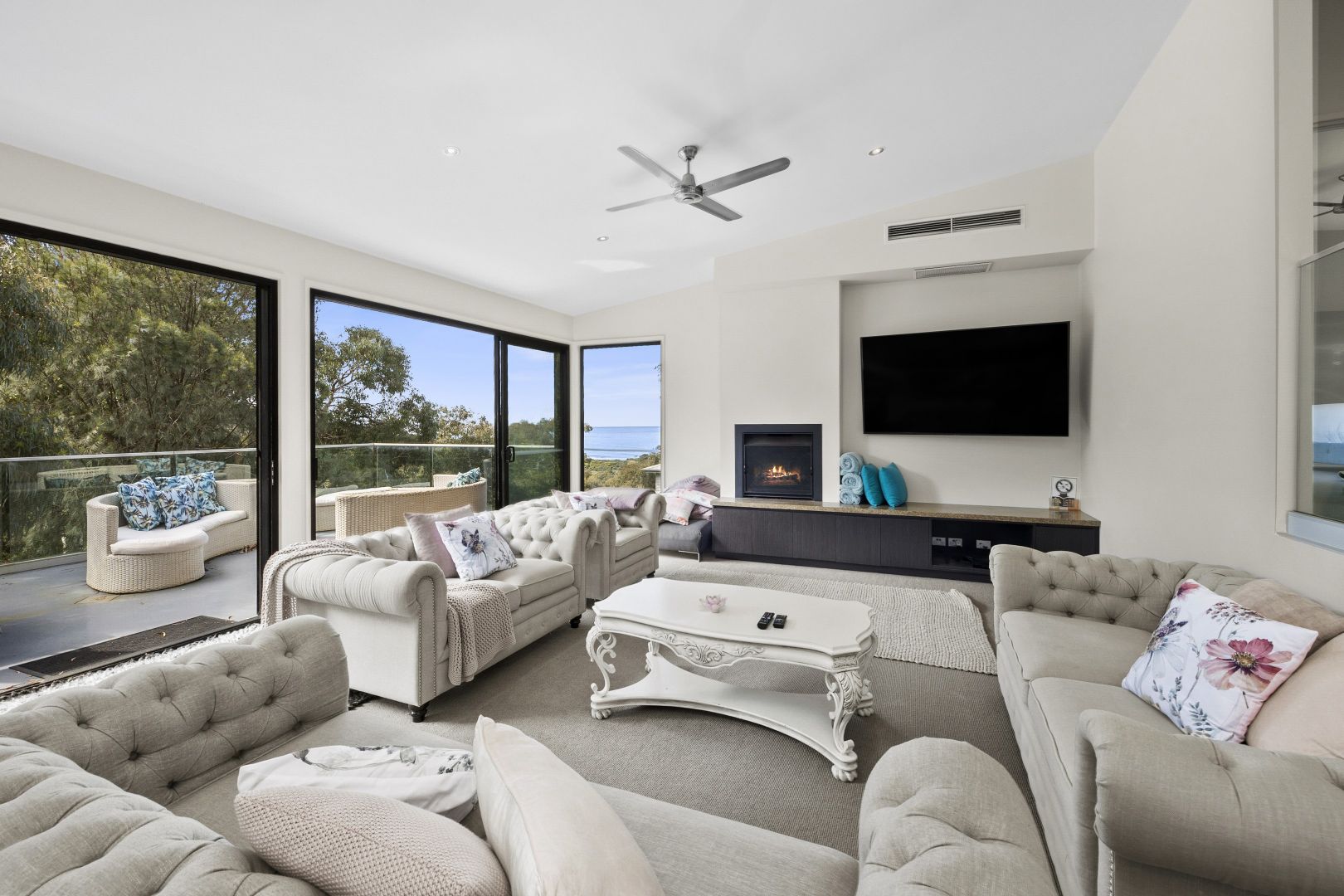 15 Hopetoun Terrace, Lorne VIC 3232 Domain