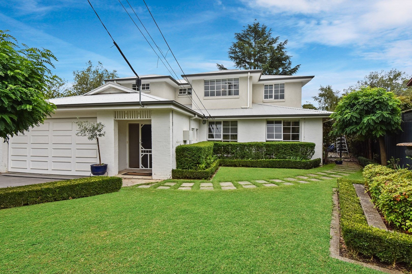 5 bedrooms House in 8 Olanda Court VERMONT VIC, 3133