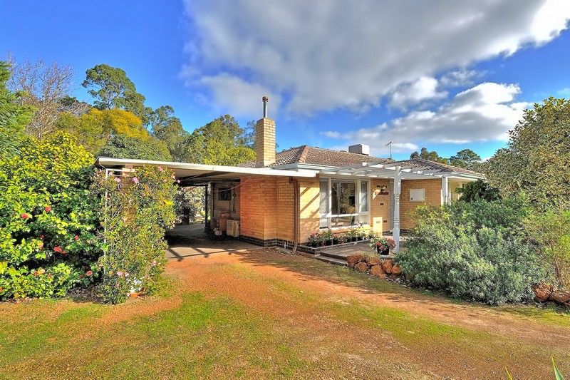 26 Pretty Lane, Mundaring WA 6073, Image 0