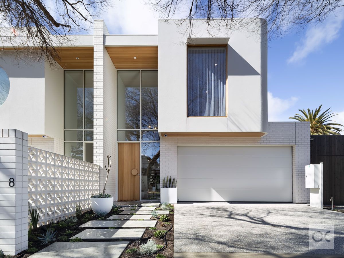 4 bedrooms House in 8 Rodgers Avenue HENLEY BEACH SOUTH SA, 5022