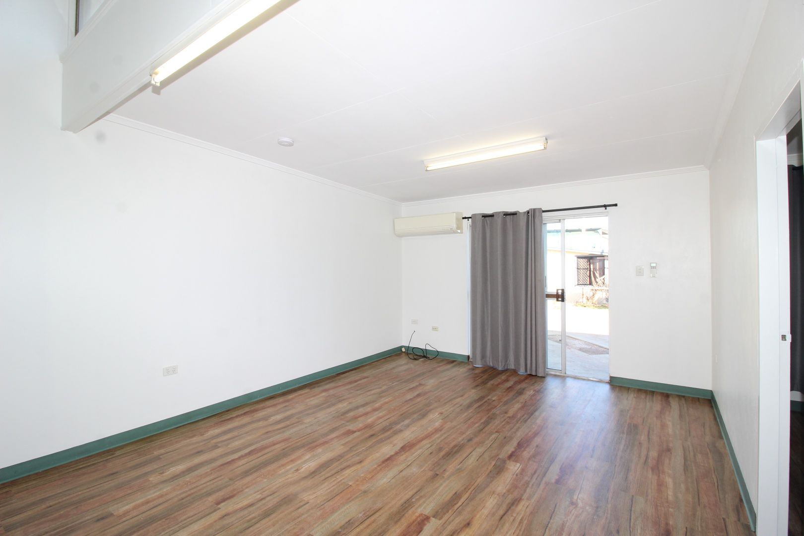 Unit 2/117 Camooweal St, Mount Isa QLD 4825, Image 1