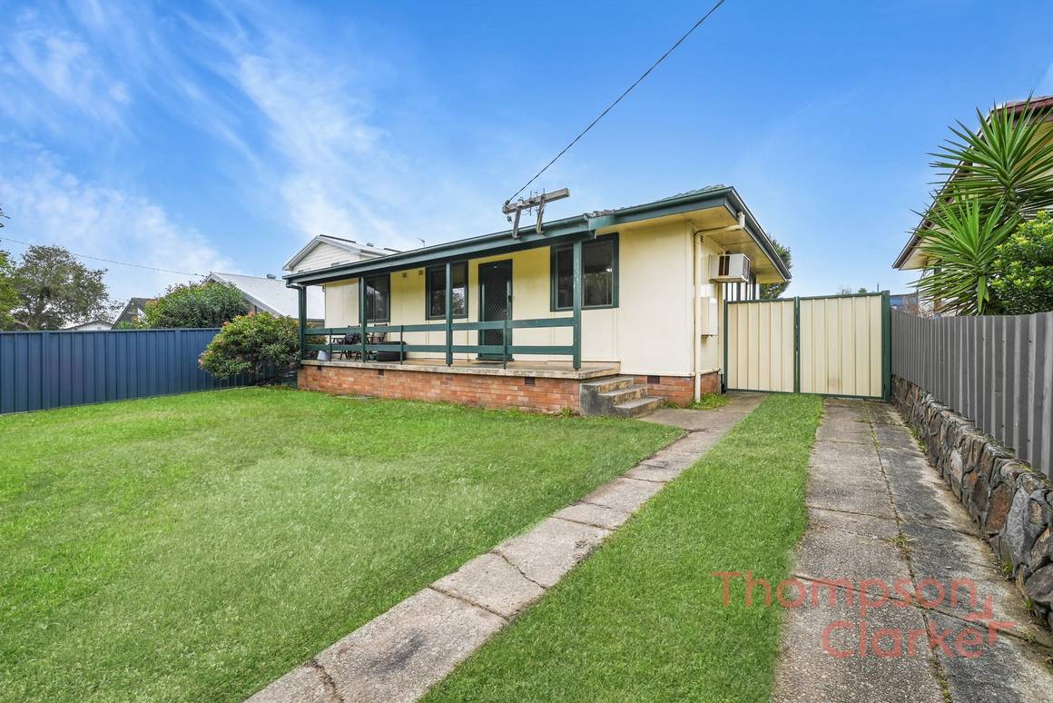 Picture of 31 Duckenfield Avenue, WOODBERRY NSW 2322