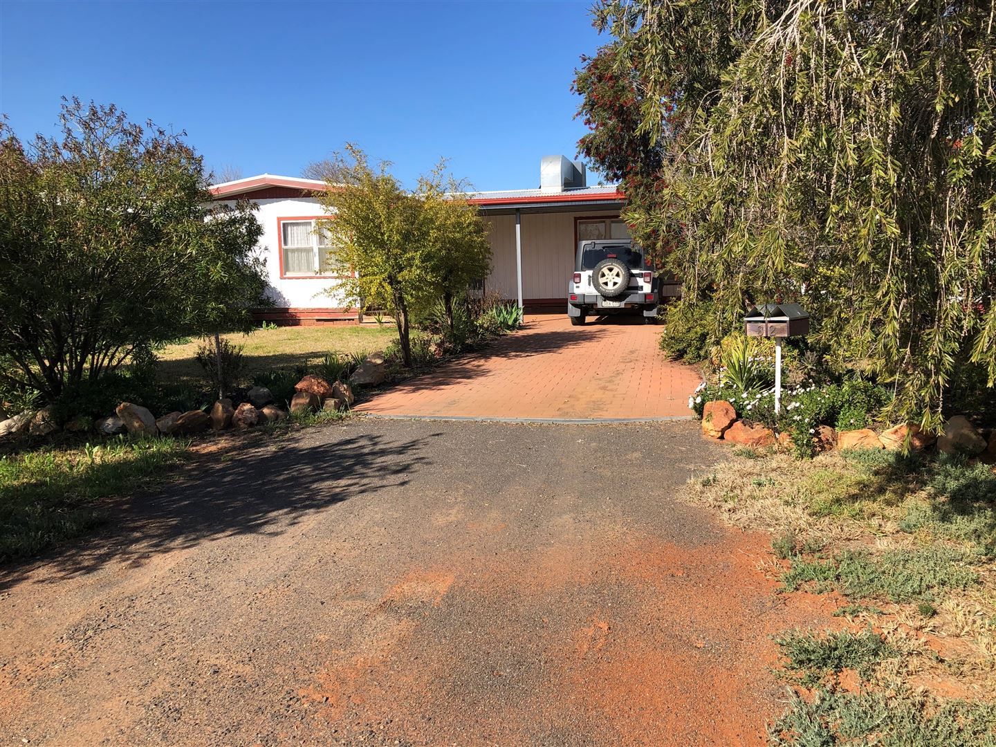 32 Moore Street, Hillston Property History & Address Research Domain