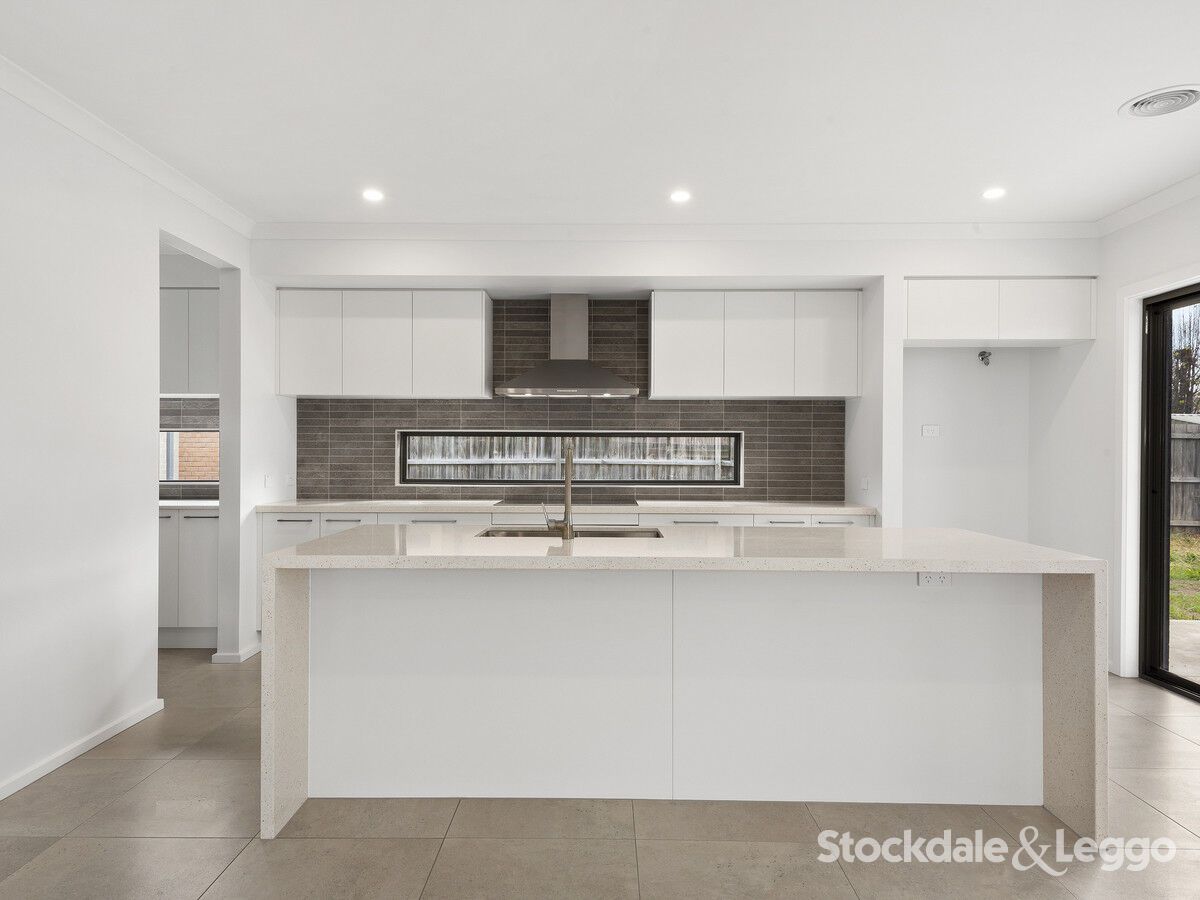 15 Bayvista Parade, Drysdale VIC 3222, Image 2