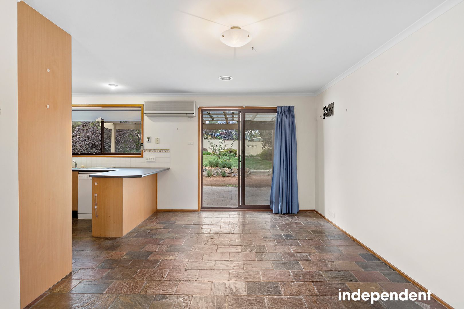 63 Rischbieth Crescent, Gilmore ACT 2905, Image 2