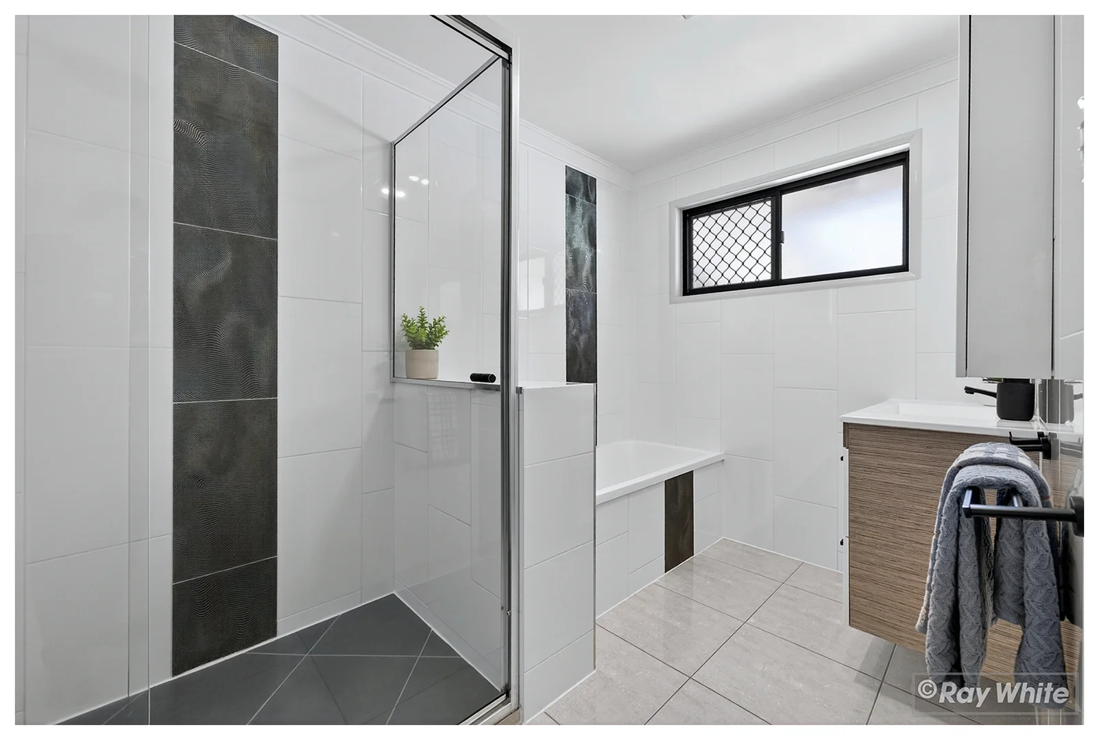 Additional image 14 of 15/249 Mason Street, Koongal QLD 4701