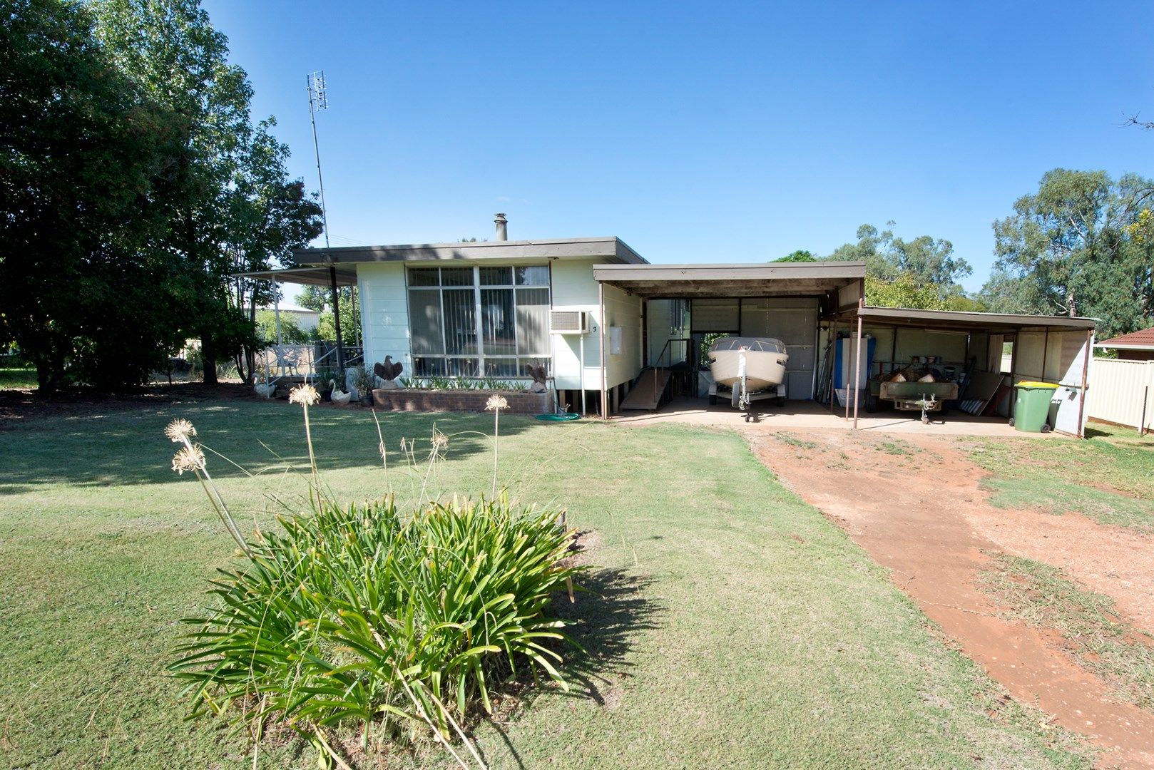 3 Grant Street, Tooleybuc NSW 2736, Image 0