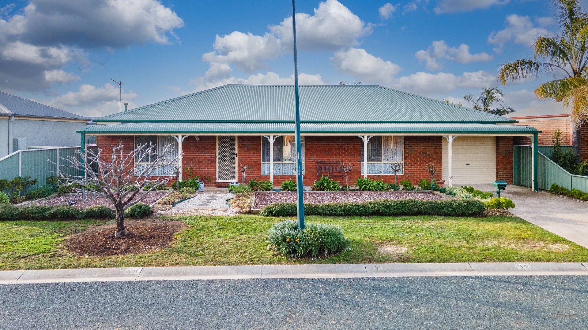 39 Cassandra Crescent, Epsom VIC 3551, Image 0