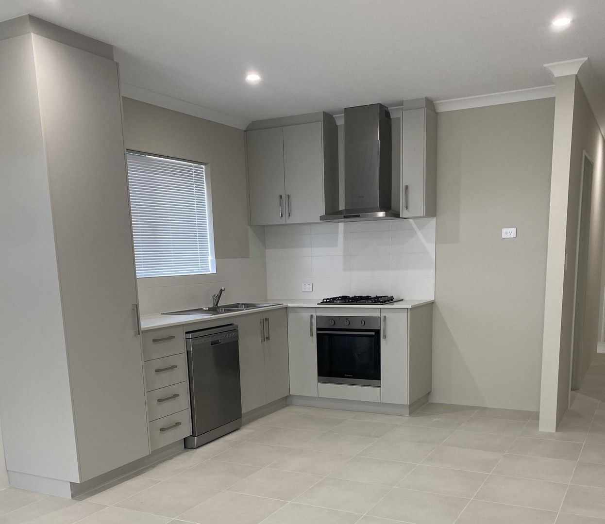 2 bedrooms Duplex in 2/20 Wickepin Parade DAWESVILLE WA, 6211