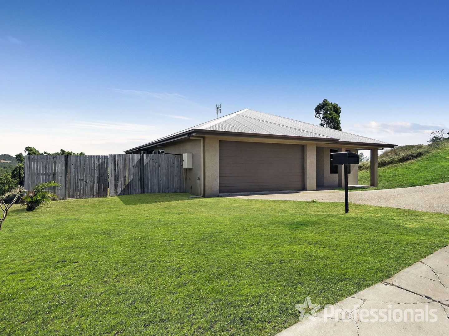 5 Harbour View Terrace, Bowen QLD 4805