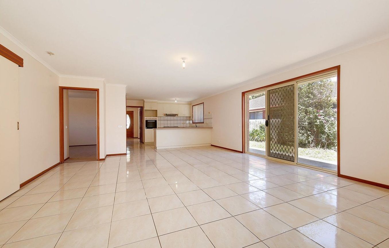 24 Oak Street, Preston VIC 3072, Image 2