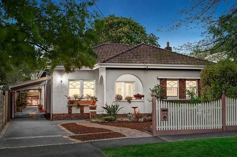 205 Prospect Hill Road, Surrey Hills Property History & Address