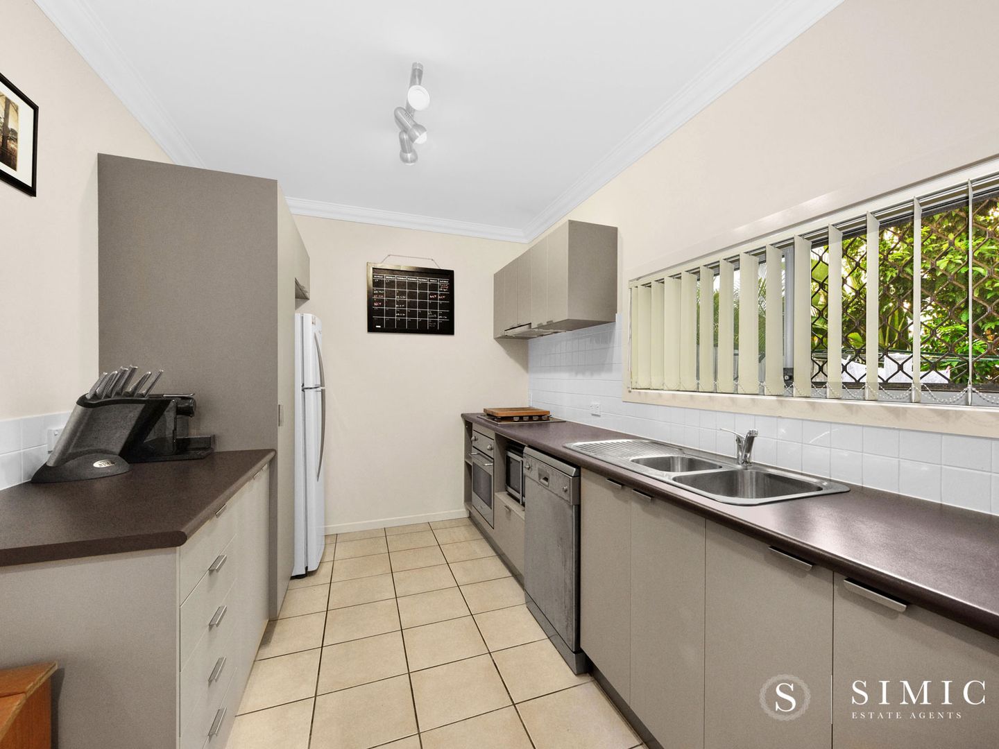 7/58 Kates St, Morningside QLD 4170, Image 2