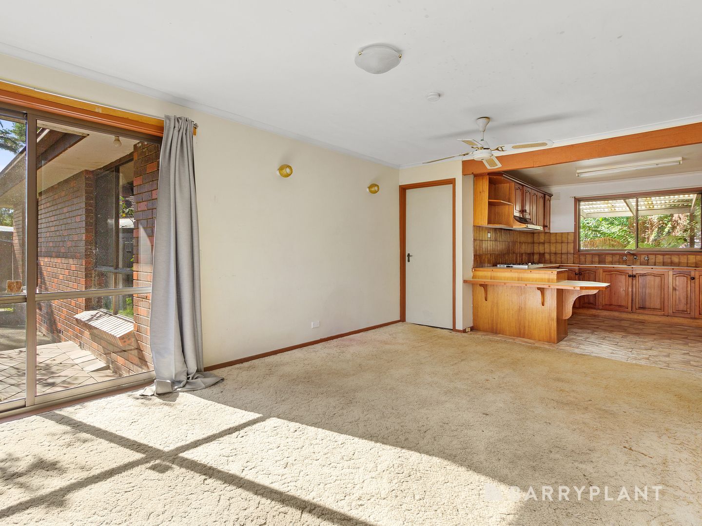 8 Webster Court, Bayswater VIC 3153, Image 2