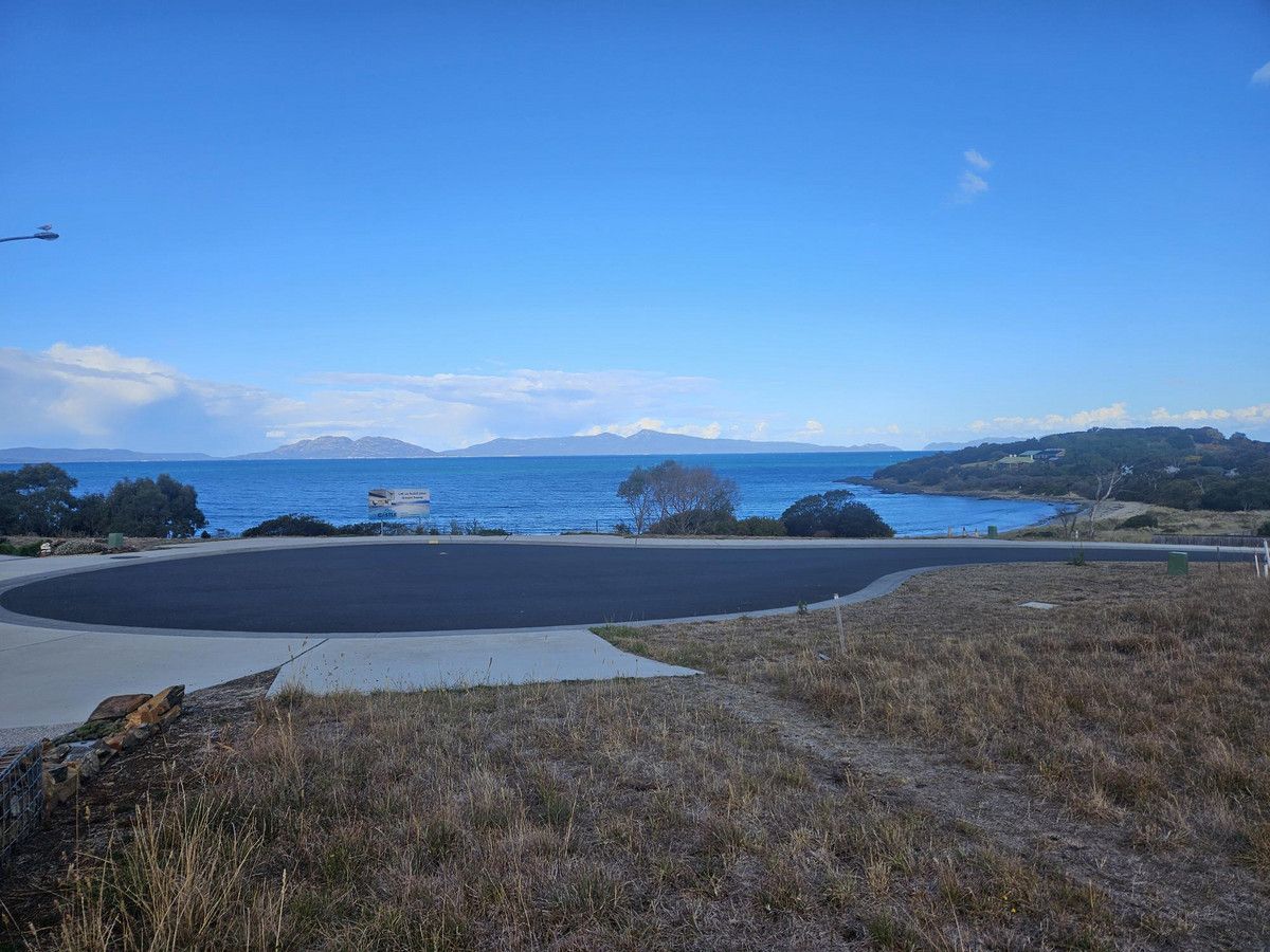 24 Aqua Sands Drive, Swansea TAS 7190, Image 2