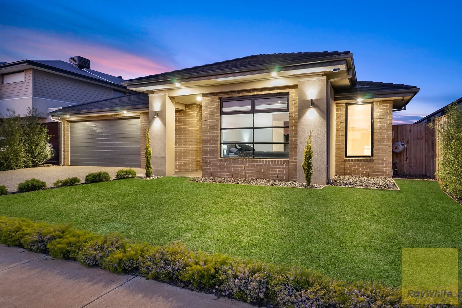 33 Wiltshire Boulevard, Thornhill Park VIC 3335, Image 2