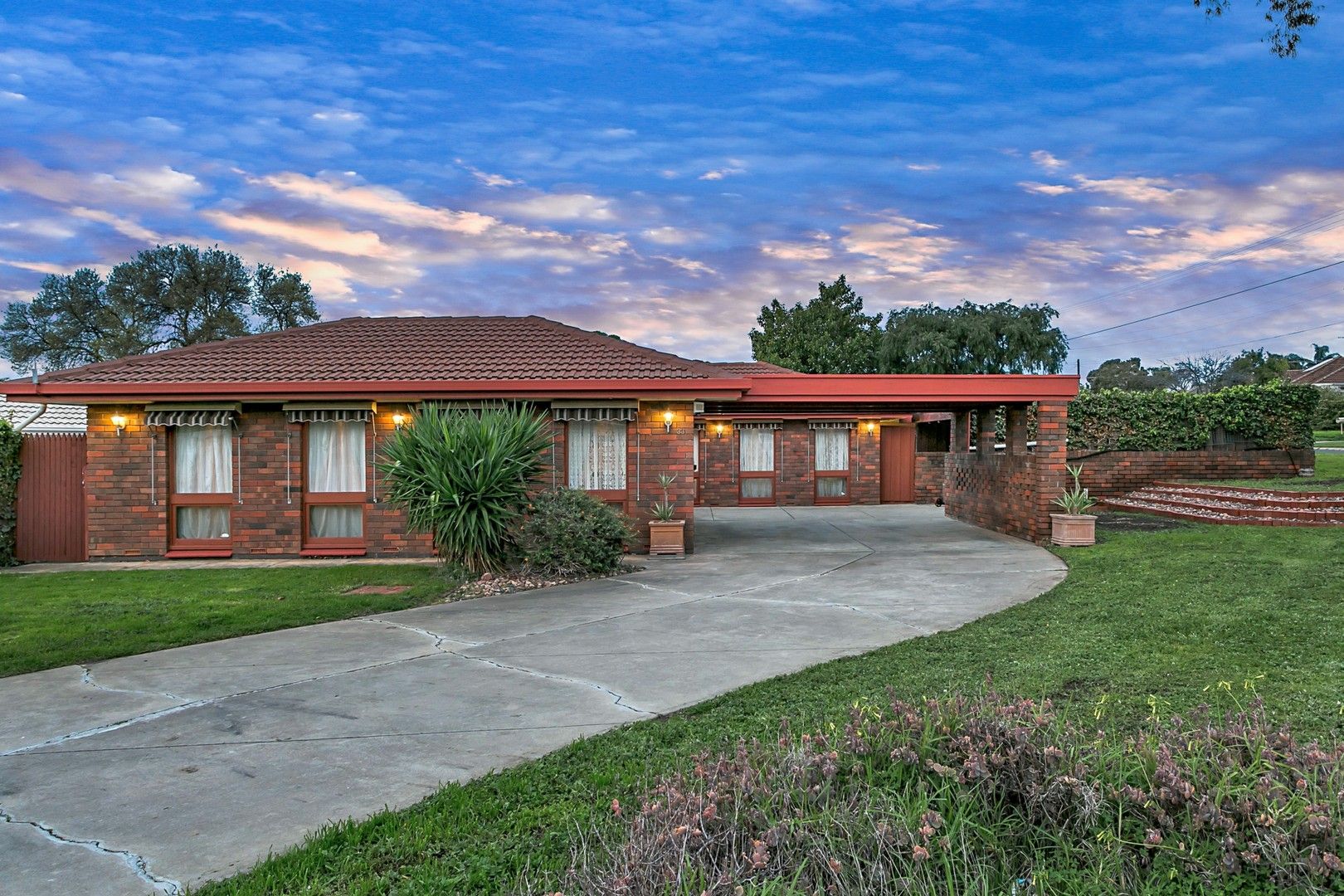 4 bedrooms House in 33 Landseer Crescent DERNANCOURT SA, 5075
