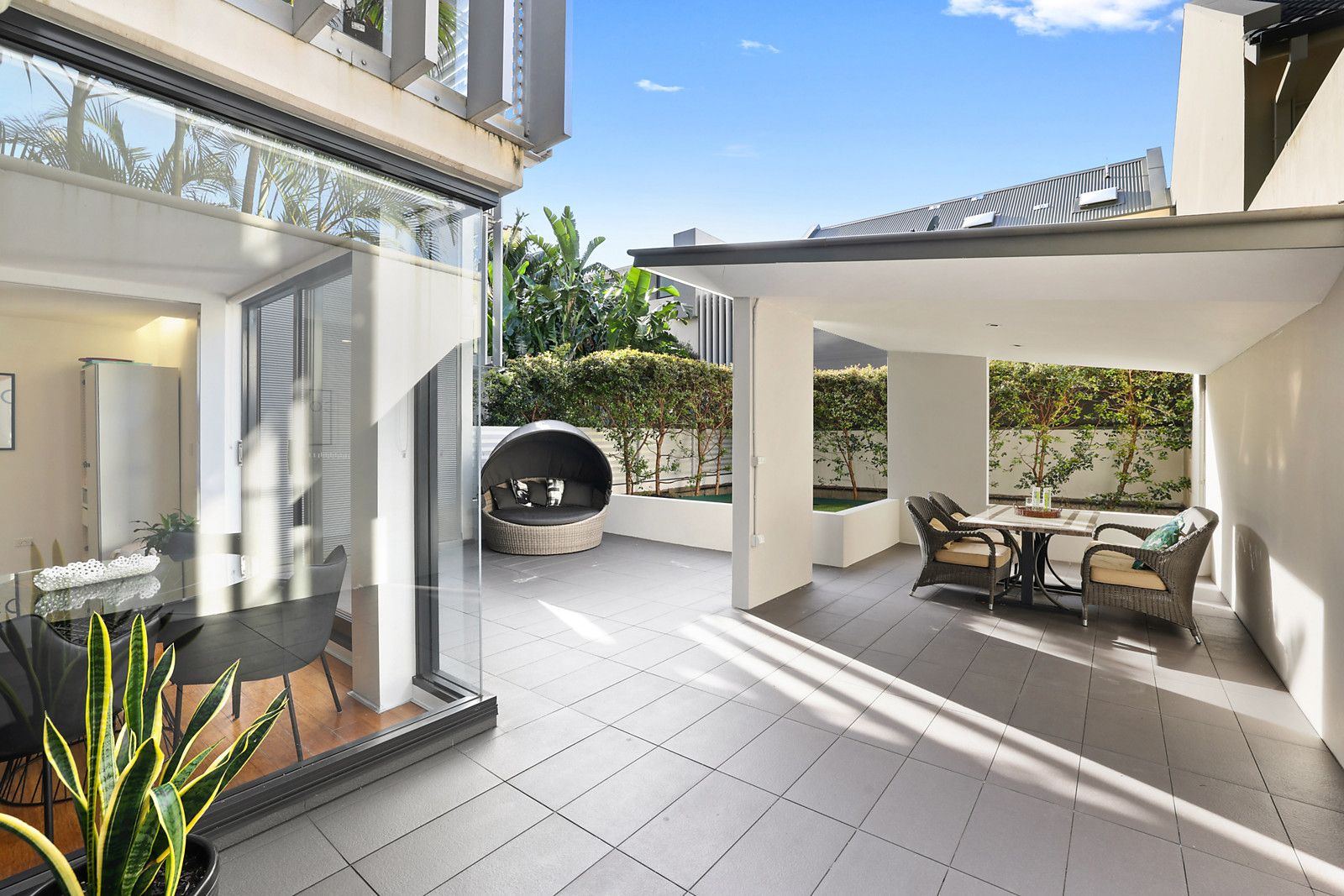 2 bedrooms Apartment / Unit / Flat in 4/53-57 Pittwater Road MANLY NSW, 2095