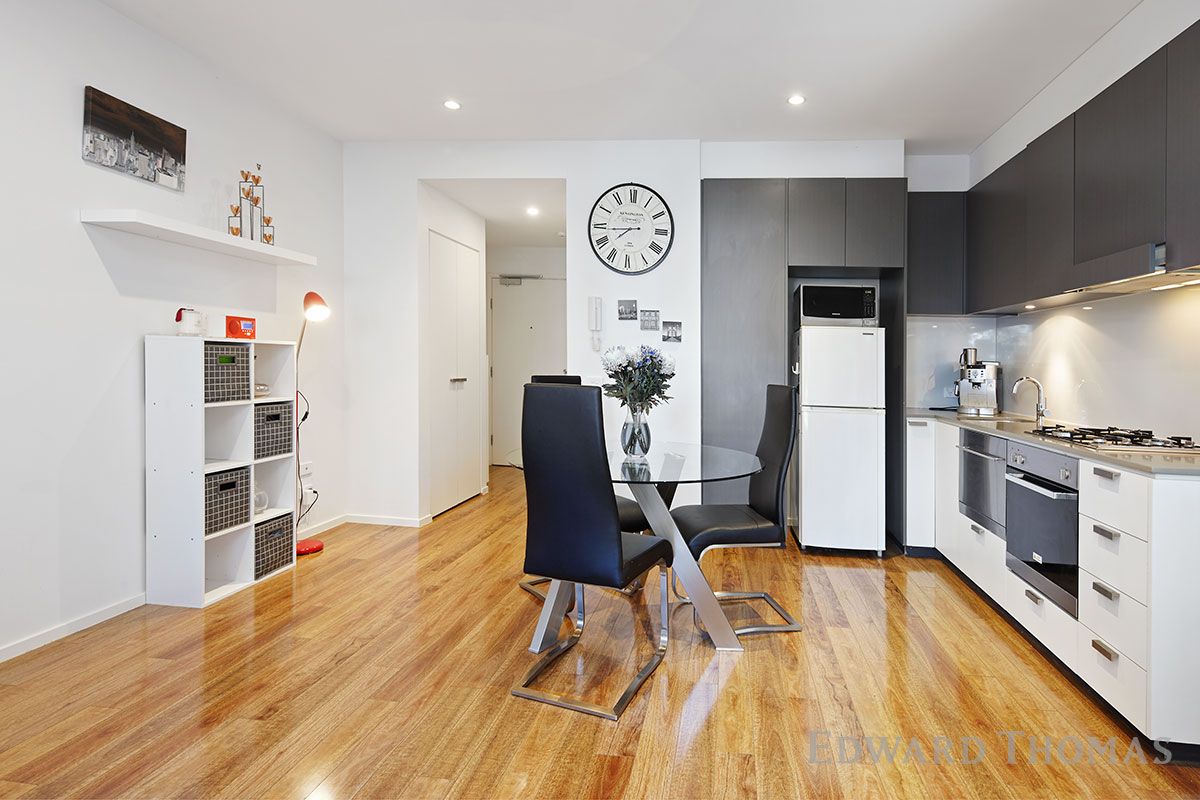 17G/71 Henry Street, Kensington VIC 3031, Image 2