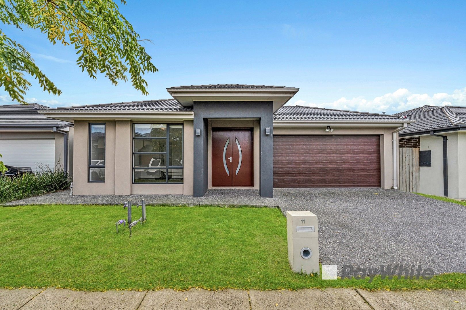 4 bedrooms House in 11 Spirit Boulevard CRANBOURNE EAST VIC, 3977