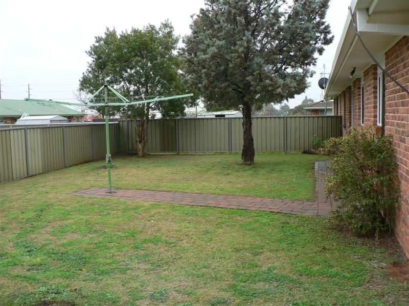 2/8 Rothesay Court, DUBBO NSW 2830, Image 1